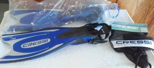lot 829B image: Cressi Swin Fins, Scuba Flippers  New.