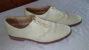 lot 906 image: Cole Haan Golf Shoes.
