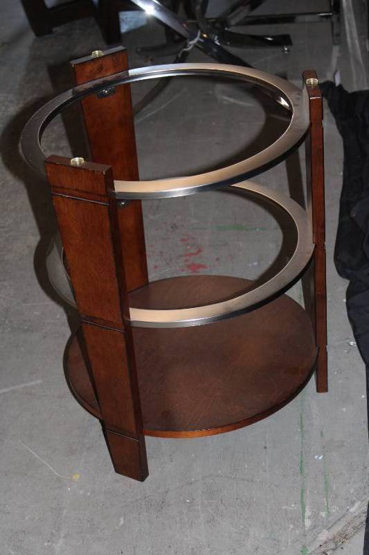 Glass-topped End Table (missing glass)