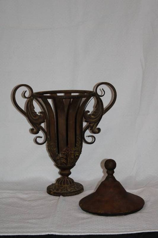 Metal Urn with lid