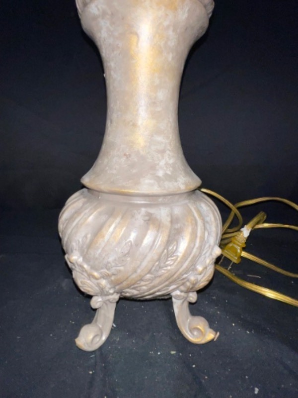 Table lamp