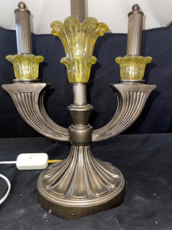 Table lamp
