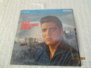lot 6 image: Elvis Christmas Album Vinyl Record