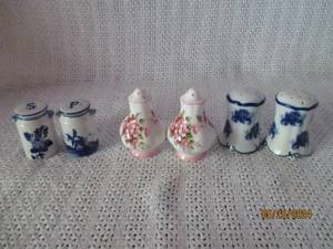 lot 112 image: Set of 3 Pairs of Ceramic Salt and Pepper Shakers