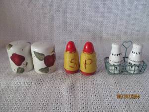 lot 113 image: Lot of 3 Sets of Decorative Salt and Pepper Shakers