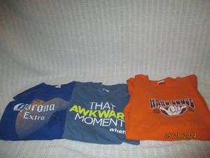 lot 129 image: Lot of 3 Graphic T-Shirts - Corona Extra, Awkward Moment, Hang Loose