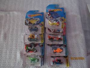 lot 158 image: Lot of 10 Hot Wheels Die-Cast Toy Cars