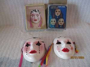 lot 173 image: Set of 4 Art Deco Ceramic and Earthenware Clown Masks