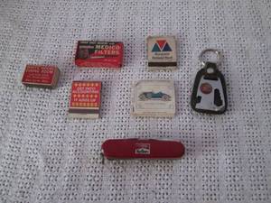 lot 324 image: Matchbooks & Marlboro items