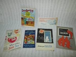 lot 325 image: Vintage catalog and magazines