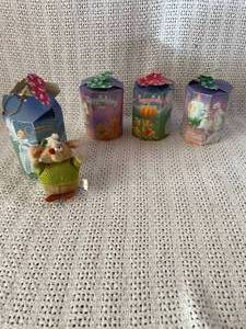lot 217 image: 1987 Happy Meal ornaments