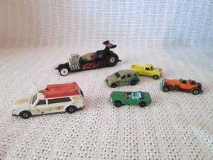 lot 241 image: Vintage Assortment of Metal Toy Cars - Lot of 6