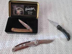 lot 245 image: Lot of Collectible Folding Knives with Display Box