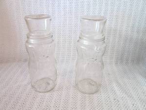lot 258 image: Set of 2 Vintage Mr. Peanut Glass Storage Jars with Lids