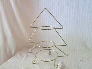 lot 271 image: Metal Wire Christmas Tree Stand Holder