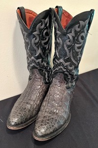 lot 73 image: Dan Post Genuine Flank Caiman Boots