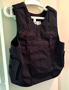 lot 106 image: American Body Armor Vest