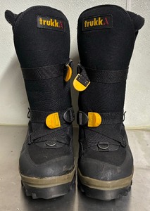 lot 145 image: Trukk Boots