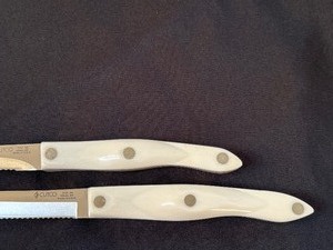 lot 14 image: CUTCO Knive #2124 and CUTCO Knife #1721