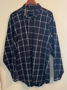 lot 132 image: Eight Mens Long Sleeve Shirts