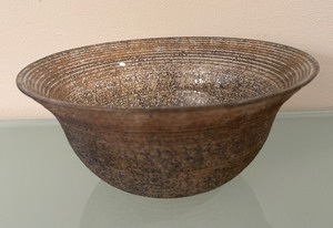 lot 75 image: Gorgeous Glass Bowl