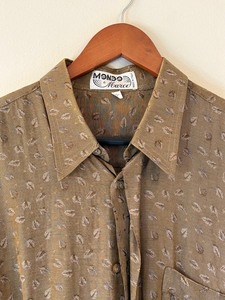 lot 87 image: Mondo Di Marco Button-up Dress Shirt (Size Large)