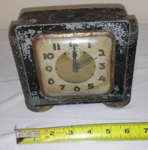 lot 302 image: Vintage Clock by Skyline.