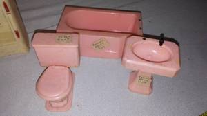 lot 307 image: Marx Doll House Furniture Circa 1960.