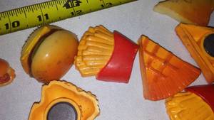 lot 314 image: Vintage Food Magnets.