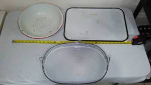 lot 346 image: Enamel Ware (3).