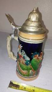 lot 407 image: Vintage Beer Mug Stein With Cover.