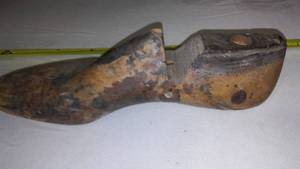 lot 410 image: Vintage Wood Foot Form.