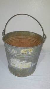 lot 418 image: Galvanized Bucket With Handle, Great Shape,