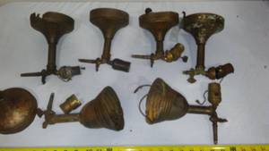 lot 459 image: Vintage Brass Lighting Fixtures (6).
