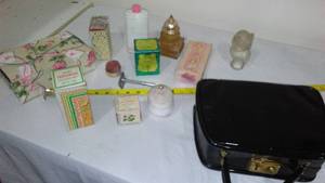 lot 483 image: Avon Plus Womens Hygiene Kit  And More