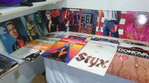 lot 489 image: 12 Inch Vinyl LP Record Albums, Springsteen Hall And Oates, Donovan, Rod Stewart And More.