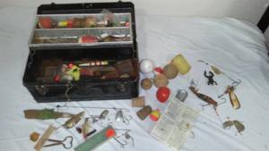 lot 609 image: Tackle Box And Contents.
