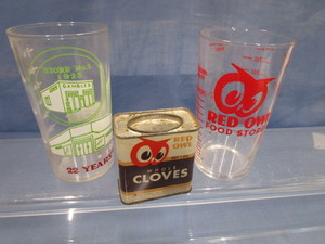 Red Owl & Gambles Measuring Glasses