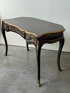 lot 15 image: Gorgeous French Styled Desk