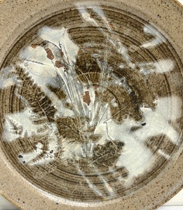 lot 67 image: Artisan Crafted Pottery Platter