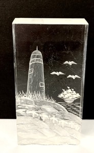 lot 83 image: Lovely Collection of Lucite Collectibles