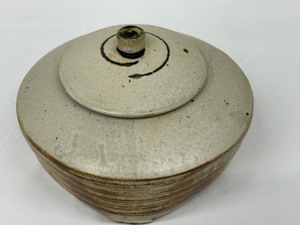 lot 62 image: Bob Briscoe Lidded Pottery Jar