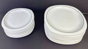 lot 133 image: Set of Unique Rosenthal Salad and Dinner Plates