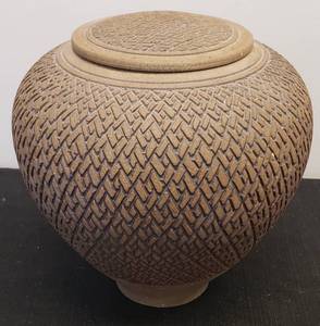 lot 73A image: Artesian Pottery Piece - Signed