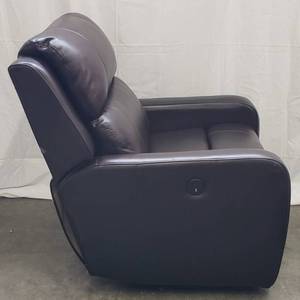 lot 141 image: Comfortable Brown Synthetic Leather Power ReclinerRocker