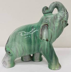 lot 172 image: Vintage Elephant Statue