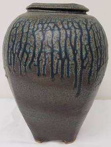 lot 206 image: Pretty Artisan Vase - Signed