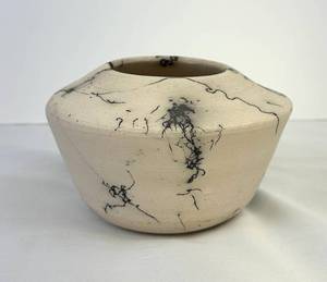 lot 195 image: Beautiful Horse Hair Raku Ceramic Pot