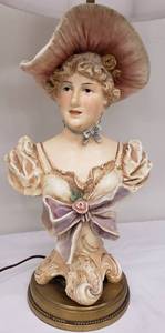lot 193 image: Pair of Vintage Porcelain Figurine Table Lamps