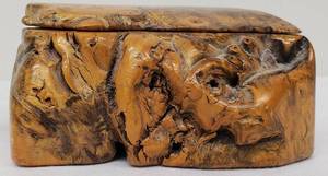 lot 207 image: Vintage Don Wood Burl Wood Puzzle Trinket Box - Signed & Dated